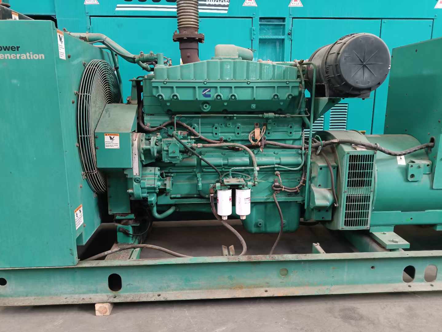 城厢过载会对 600kW 柴油发电机组造成哪些损害？
